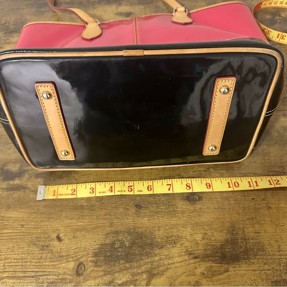 Dooney & Bourke Pink and Black Tote with Elegant Design - Picture 16 of 17